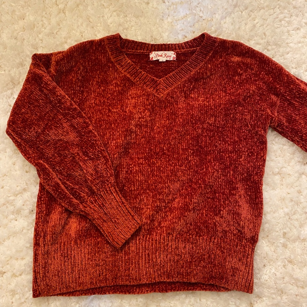 red,maroon sweater